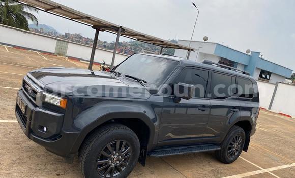 Sayi Na hannu Toyota Prado Black Mota in Yaounde a Babban Kamaru Sayi Na hannu Toyota Prado Black Mota in Yaounde a Babban Kamaru