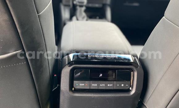 Sayi Na hannu Toyota Prado Black Mota in Yaounde a Babban Kamaru Sayi Na hannu Toyota Prado Black Mota in Yaounde a Babban Kamaru