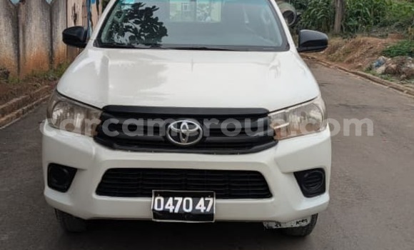 Acheter Occasion Voiture Toyota Pickup Blanc à Yaoundé, Central Cameroon Acheter Occasion Voiture Toyota Pickup Blanc à Yaoundé, Central Cameroon