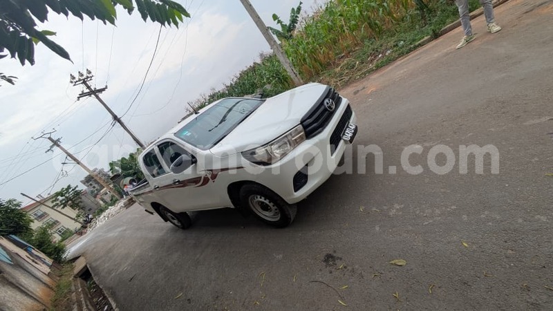 Big with watermark toyota pickup central cameroon yaounde 21604