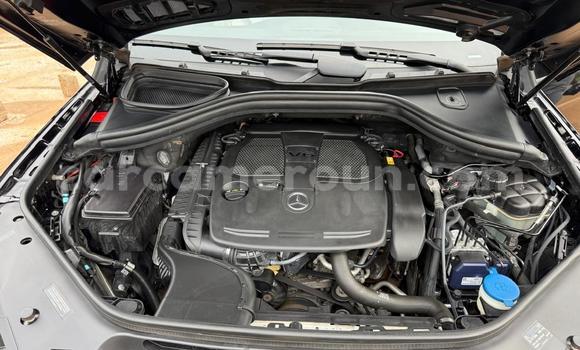 Sayi Na hannu Mercedes‒Benz ML–Class Black Mota in Yaounde a Babban Kamaru Sayi Na hannu Mercedes‒Benz ML–Class Black Mota in Yaounde a Babban Kamaru