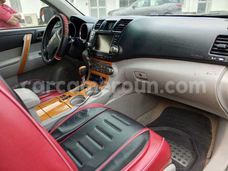 Big with watermark toyota highlander littoral cameroon douala 21616