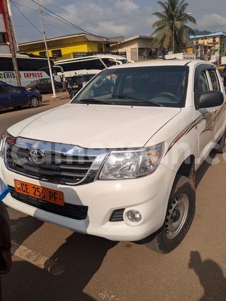 Big with watermark toyota hiluxe vigo central cameroon yaounde 21618