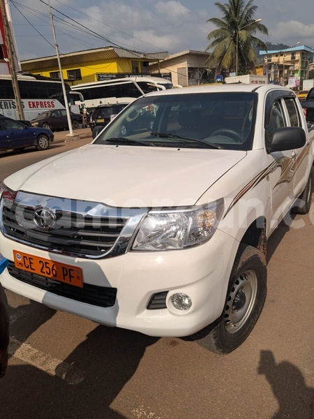 Big with watermark toyota hiluxe vigo central cameroon yaounde 21618