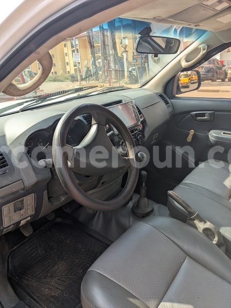 Big with watermark toyota hiluxe vigo central cameroon yaounde 21618