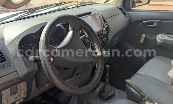 Acheter Occasion Voiture Toyota Hiluxe VIGO Blanc à Yaoundé, Central Cameroon Acheter Occasion Voiture Toyota Hiluxe VIGO Blanc à Yaoundé, Central Cameroon