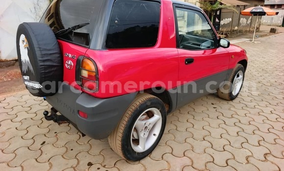 Acheter Occasion Voiture Toyota RAV4 Rouge à Yaoundé, Central Cameroon