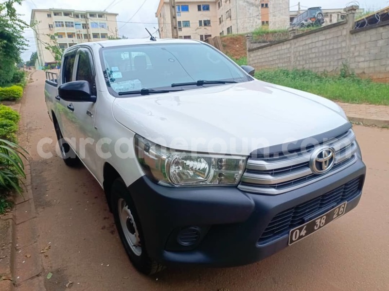 Big with watermark toyota hilux central cameroon yaounde 21624