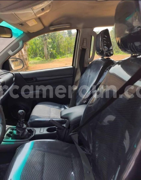 Big with watermark toyota pickup central cameroon yaounde 21628