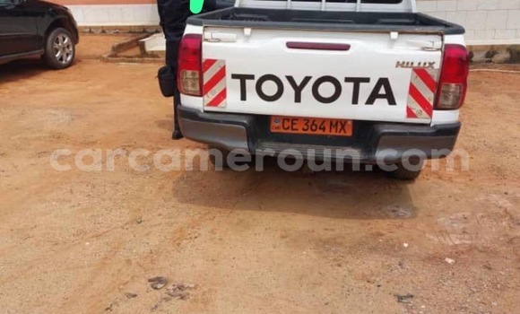 Acheter Occasion Voiture Toyota Pickup Blanc à Yaoundé, Central Cameroon Acheter Occasion Voiture Toyota Pickup Blanc à Yaoundé, Central Cameroon
