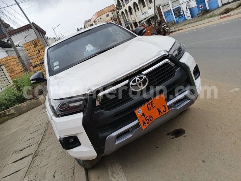 Big with watermark toyota hilux littoral cameroon douala 21634