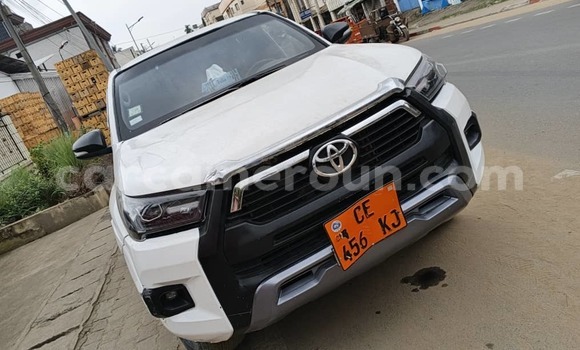Acheter Occasion Voiture Toyota Hilux Blanc à Douala, Littoral Cameroon