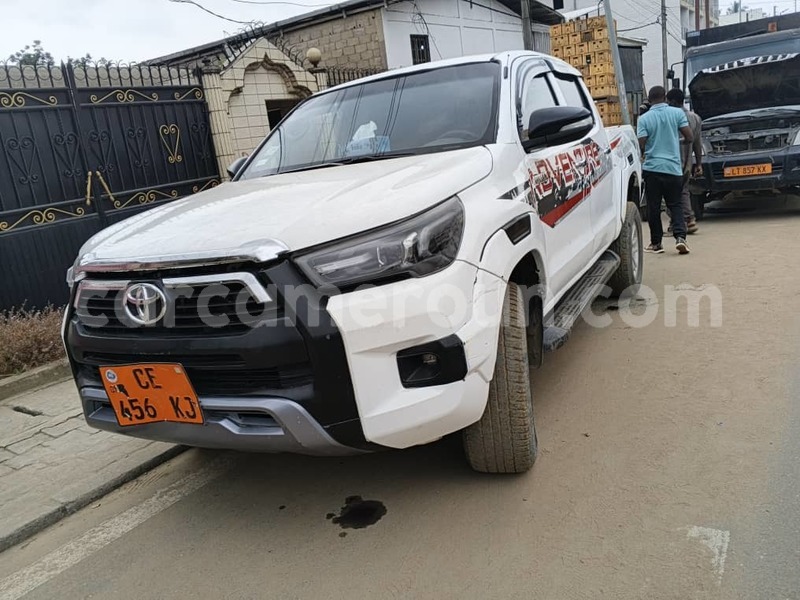 Big with watermark toyota hilux littoral cameroon douala 21634