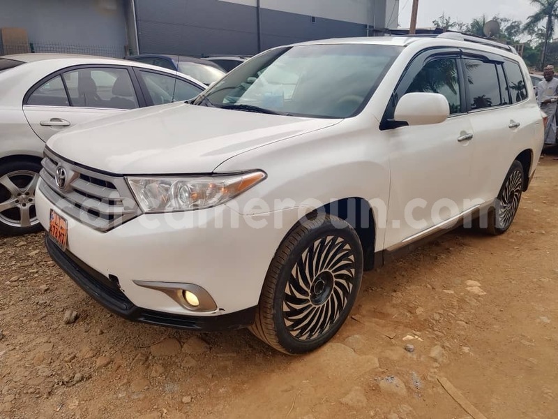 Big with watermark toyota highlander central cameroon yaounde 21635