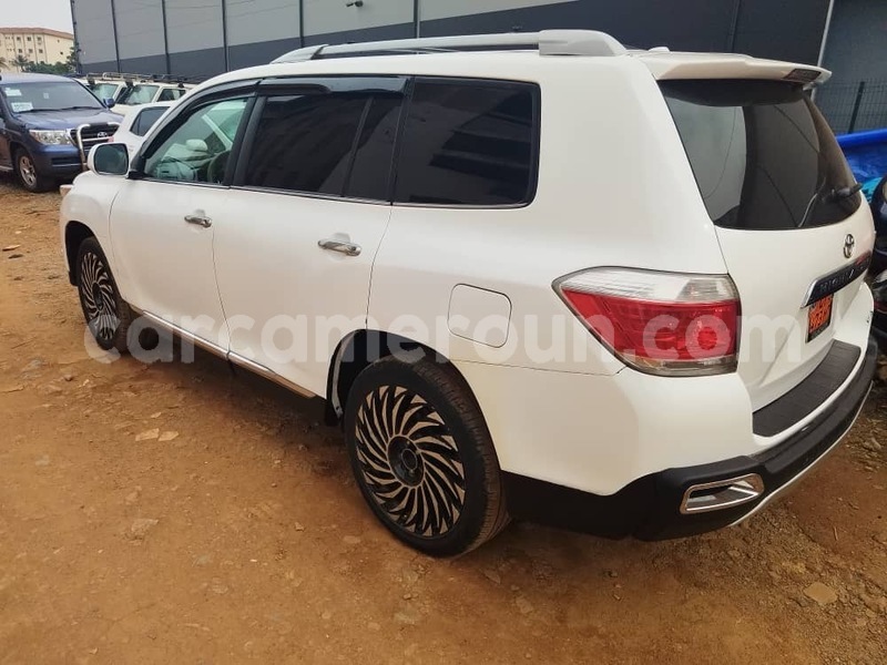 Big with watermark toyota highlander central cameroon yaounde 21635