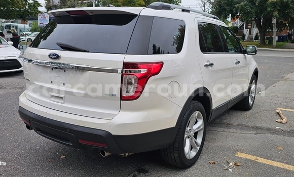 Acheter Neuf Voiture Ford Explorer Blanc à Yaoundé, Central Cameroon Acheter Neuf Voiture Ford Explorer Blanc à Yaoundé, Central Cameroon