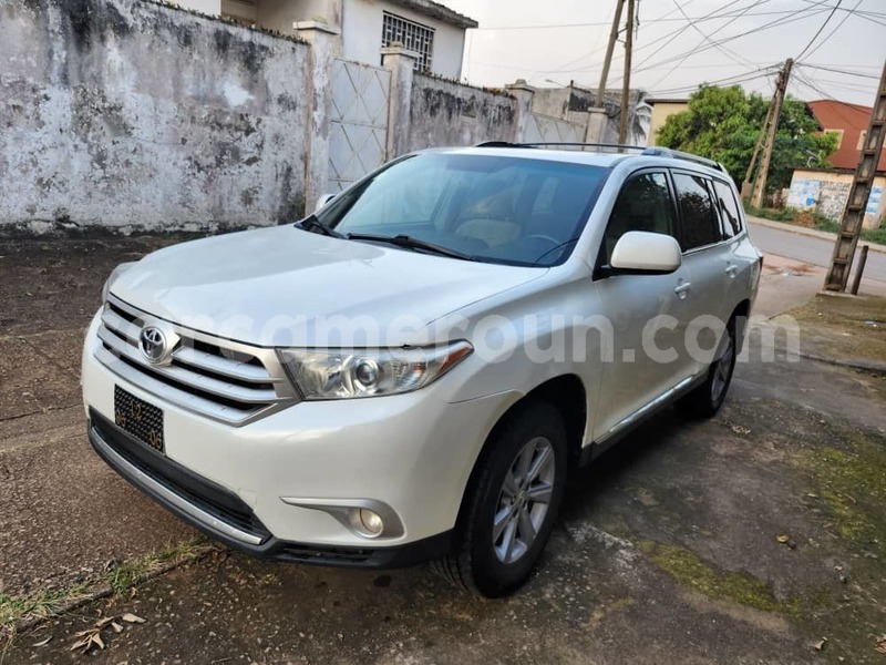 Big with watermark toyota highlander central cameroon yaounde 21641