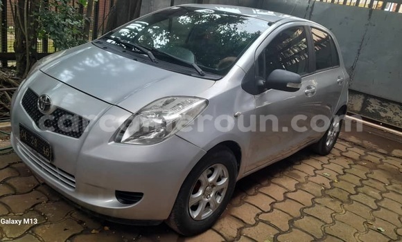 Acheter Occasion Voiture Toyota Vitz Gris à Yaoundé, Central Cameroon Acheter Occasion Voiture Toyota Vitz Gris à Yaoundé, Central Cameroon