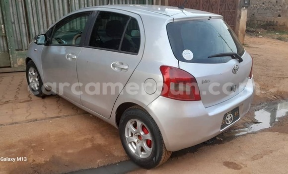 Acheter Occasion Voiture Toyota Vitz Gris à Yaoundé, Central Cameroon Acheter Occasion Voiture Toyota Vitz Gris à Yaoundé, Central Cameroon