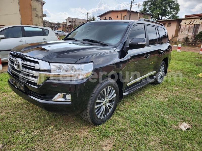 Big with watermark toyota land cruiser central cameroon yaounde 21649