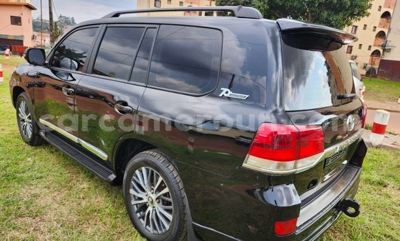 Buy Used Toyota Land Cruiser Black Car in Yaounde in Central Cameroon Buy Used Toyota Land Cruiser Black Car in Yaounde in Central Cameroon