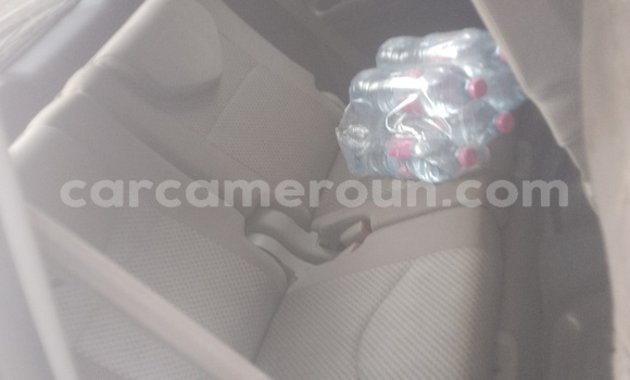Acheter Occasion Voiture Toyota RAV4 Gris à Douala, Littoral Cameroon Acheter Occasion Voiture Toyota RAV4 Gris à Douala, Littoral Cameroon