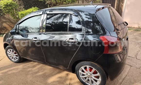 Sayi Na hannu Toyota Yaris Black Mota in Yaounde a Babban Kamaru Sayi Na hannu Toyota Yaris Black Mota in Yaounde a Babban Kamaru