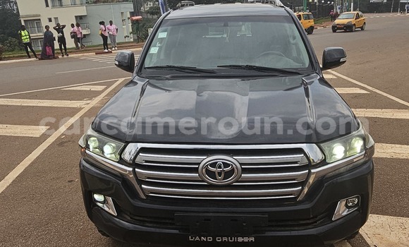 Acheter Occasion Voiture Toyota Land Cruiser Prado Noir à Yaoundé, Central Cameroon Acheter Occasion Voiture Toyota Land Cruiser Prado Noir à Yaoundé, Central Cameroon