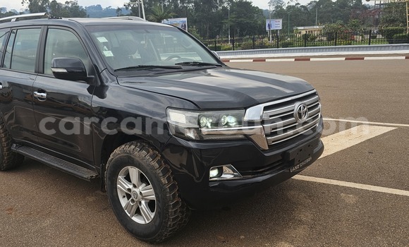 Acheter Occasion Voiture Toyota Land Cruiser Prado Noir à Yaoundé, Central Cameroon Acheter Occasion Voiture Toyota Land Cruiser Prado Noir à Yaoundé, Central Cameroon
