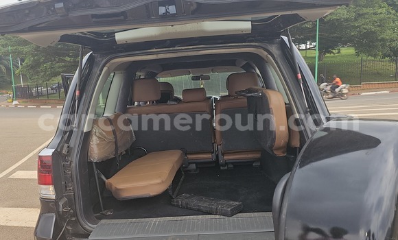 Acheter Occasion Voiture Toyota Land Cruiser Prado Noir à Yaoundé, Central Cameroon Acheter Occasion Voiture Toyota Land Cruiser Prado Noir à Yaoundé, Central Cameroon
