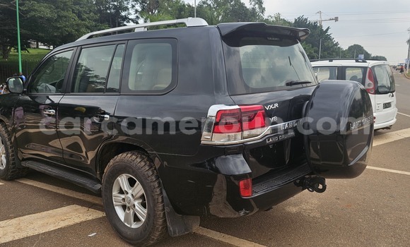 Acheter Occasion Voiture Toyota Land Cruiser Prado Noir à Yaoundé, Central Cameroon Acheter Occasion Voiture Toyota Land Cruiser Prado Noir à Yaoundé, Central Cameroon