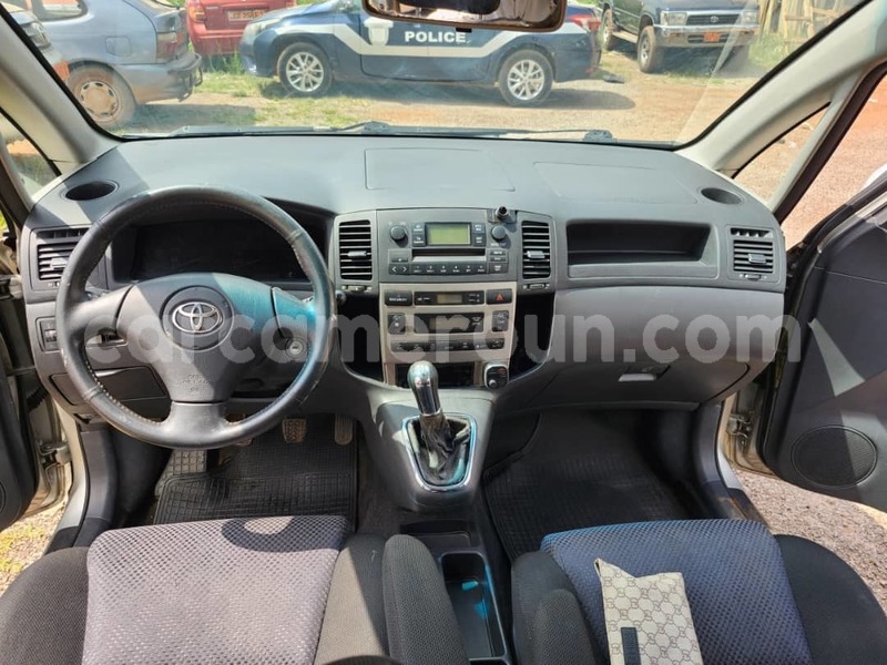 Big with watermark toyota corolla verso central cameroon yaounde 21671