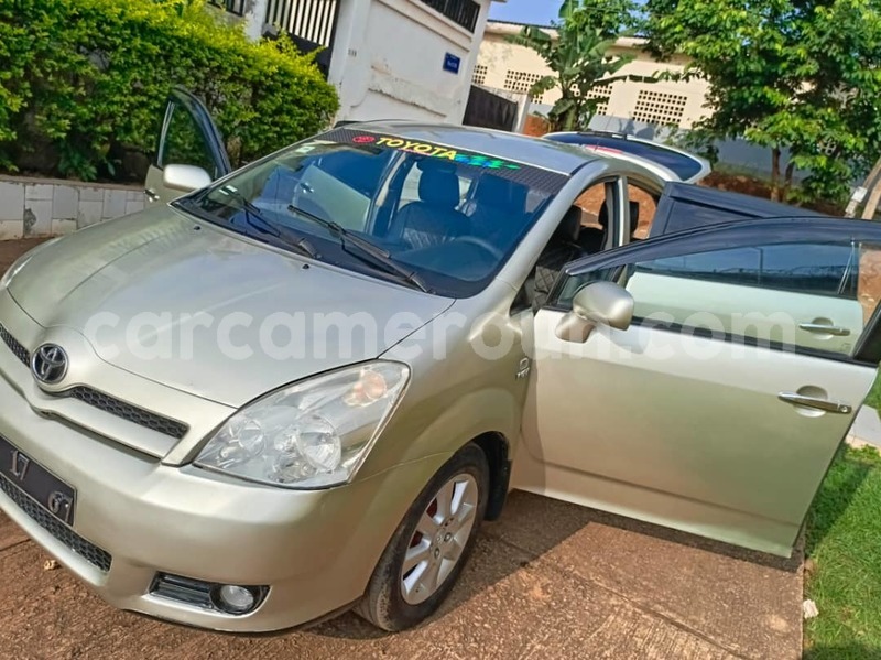 Big with watermark toyota corolla verso central cameroon yaounde 21674