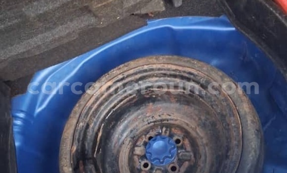 Acheter Occasion Voiture Toyota Yaris Bleu à Yaoundé, Central Cameroon Acheter Occasion Voiture Toyota Yaris Bleu à Yaoundé, Central Cameroon