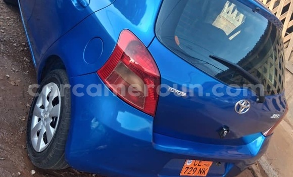 Acheter Occasion Voiture Toyota Yaris Bleu à Yaoundé, Central Cameroon Acheter Occasion Voiture Toyota Yaris Bleu à Yaoundé, Central Cameroon