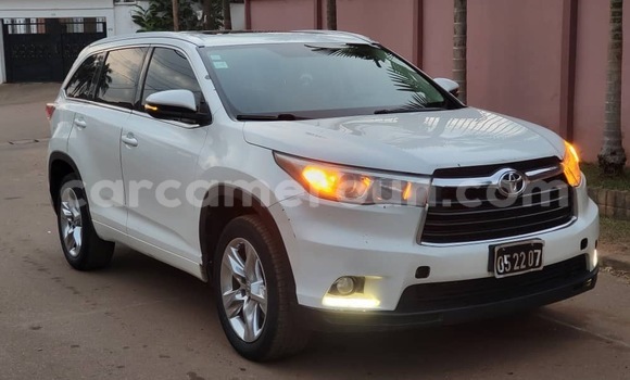 Acheter Neuf Voiture Toyota Highlander Blanc à Yaoundé, Central Cameroon Acheter Neuf Voiture Toyota Highlander Blanc à Yaoundé, Central Cameroon