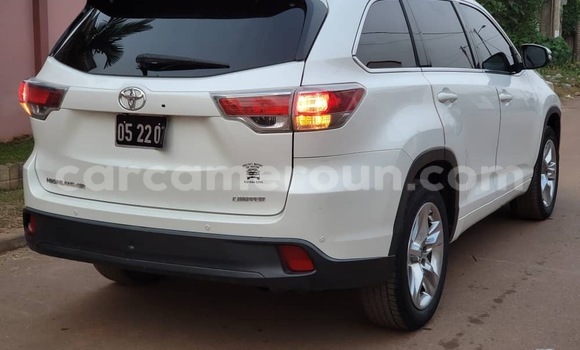 Acheter Neuf Voiture Toyota Highlander Blanc à Yaoundé, Central Cameroon Acheter Neuf Voiture Toyota Highlander Blanc à Yaoundé, Central Cameroon