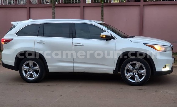 Acheter Neuf Voiture Toyota Highlander Blanc à Yaoundé, Central Cameroon Acheter Neuf Voiture Toyota Highlander Blanc à Yaoundé, Central Cameroon