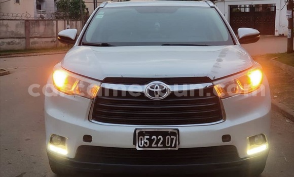 Acheter Neuf Voiture Toyota Highlander Blanc à Yaoundé, Central Cameroon Acheter Neuf Voiture Toyota Highlander Blanc à Yaoundé, Central Cameroon