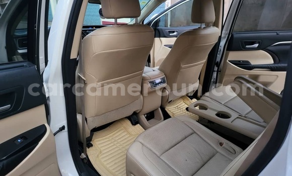 Acheter Neuf Voiture Toyota Highlander Blanc à Yaoundé, Central Cameroon Acheter Neuf Voiture Toyota Highlander Blanc à Yaoundé, Central Cameroon