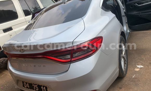 Acheter Neuf Voiture Hyundai Grandeur Gris à Yaoundé, Central Cameroon Acheter Neuf Voiture Hyundai Grandeur Gris à Yaoundé, Central Cameroon