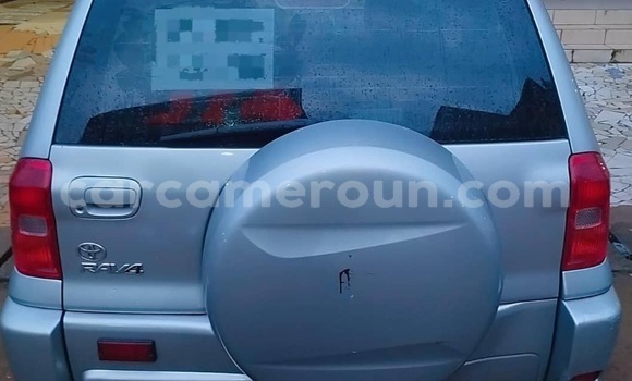 Acheter Occasion Voiture Toyota RAV4 Gris à Douala, Littoral Cameroon Acheter Occasion Voiture Toyota RAV4 Gris à Douala, Littoral Cameroon
