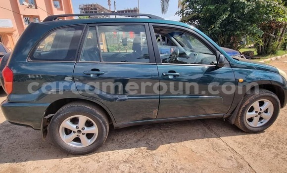 Acheter Occasion Voiture Toyota RAV4 Vert à Yaoundé, Central Cameroon Acheter Occasion Voiture Toyota RAV4 Vert à Yaoundé, Central Cameroon