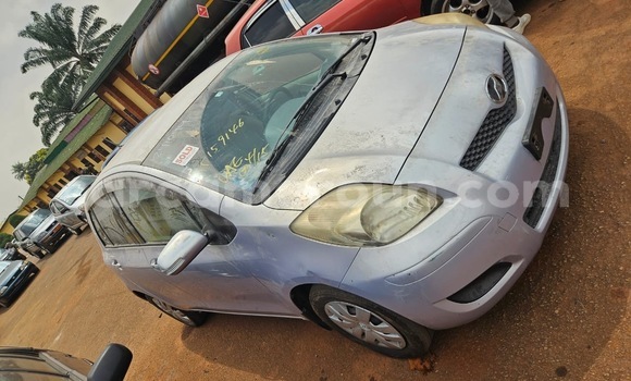 Acheter Neuf Voiture Toyota Vitz Gris à Yaoundé, Central Cameroon Acheter Neuf Voiture Toyota Vitz Gris à Yaoundé, Central Cameroon