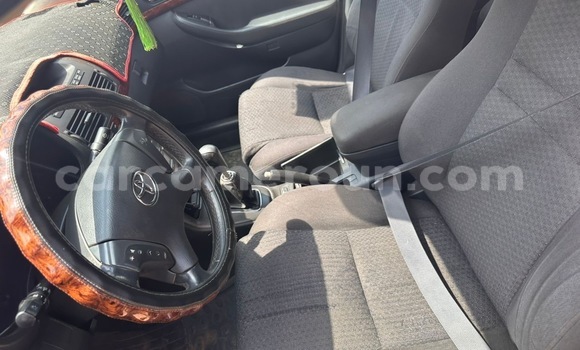 Acheter Occasion Voiture Toyota Avensis Bleu à Yaoundé, Central Cameroon Acheter Occasion Voiture Toyota Avensis Bleu à Yaoundé, Central Cameroon