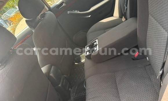 Acheter Occasion Voiture Toyota Avensis Bleu à Yaoundé, Central Cameroon Acheter Occasion Voiture Toyota Avensis Bleu à Yaoundé, Central Cameroon