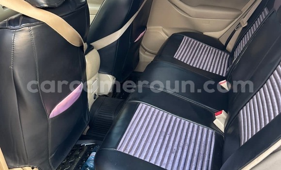 Acheter Occasion Voiture Toyota Avensis Gris à Yaoundé, Central Cameroon Acheter Occasion Voiture Toyota Avensis Gris à Yaoundé, Central Cameroon