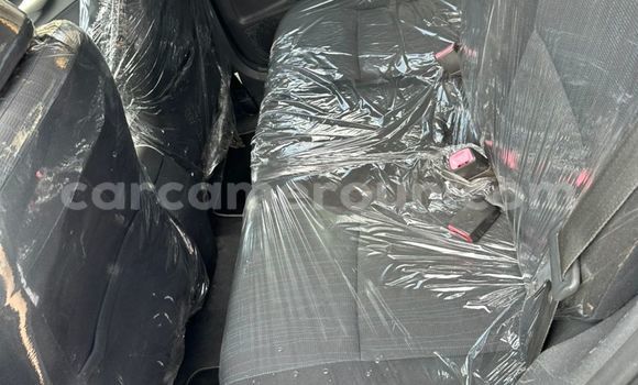 Acheter Import Voiture Toyota Auris Bleu à Douala, Littoral Cameroon Acheter Import Voiture Toyota Auris Bleu à Douala, Littoral Cameroon