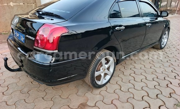 Sayi Na hannu Toyota Avensis Black Mota in Yaounde a Babban Kamaru