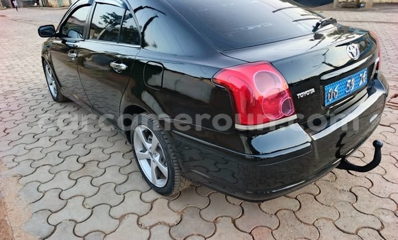 Sayi Na hannu Toyota Avensis Black Mota in Yaounde a Babban Kamaru Sayi Na hannu Toyota Avensis Black Mota in Yaounde a Babban Kamaru
